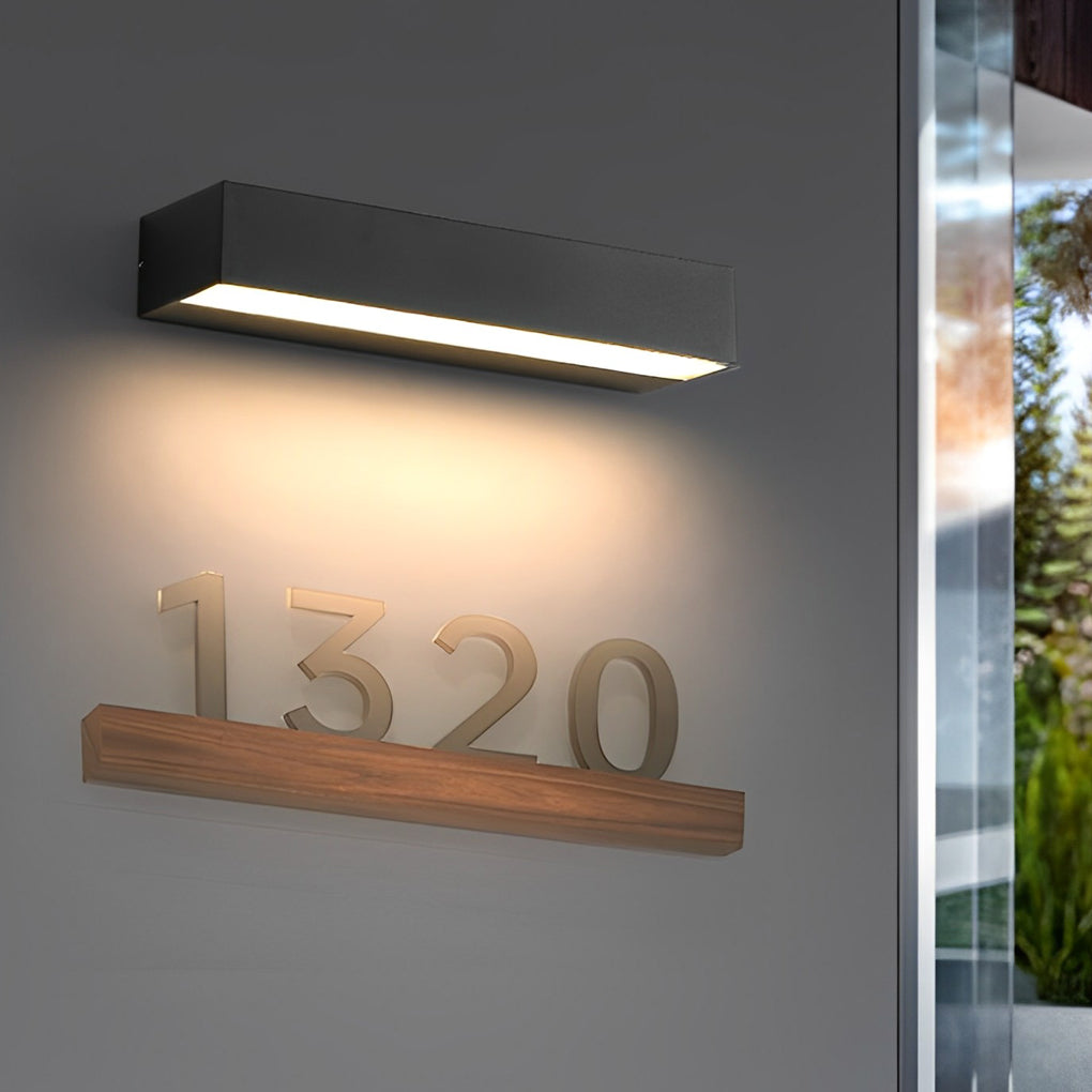 Applique murale extérieure LED linéaire aluminium moulé noir — vue de dessous