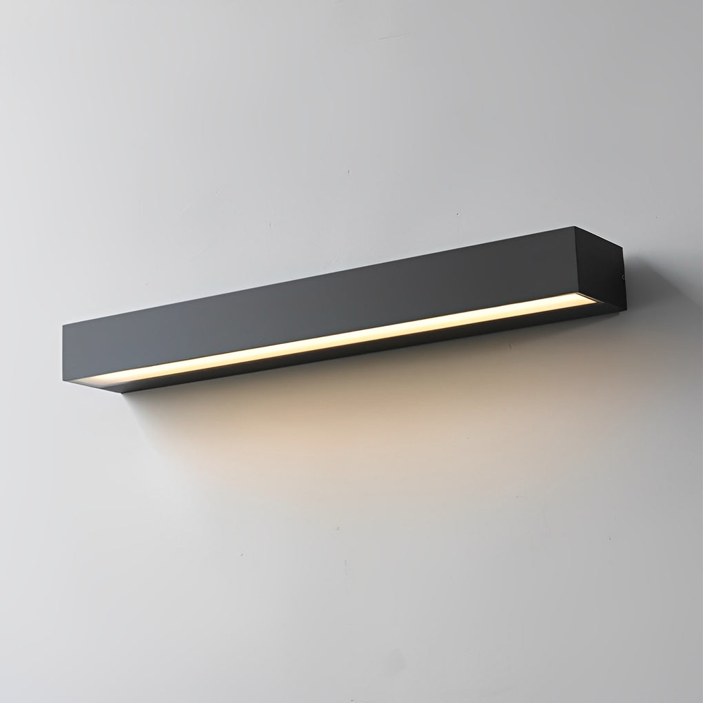 Applique murale extérieure LED linéaire aluminium moulé noir — mise en situation dans la pièce