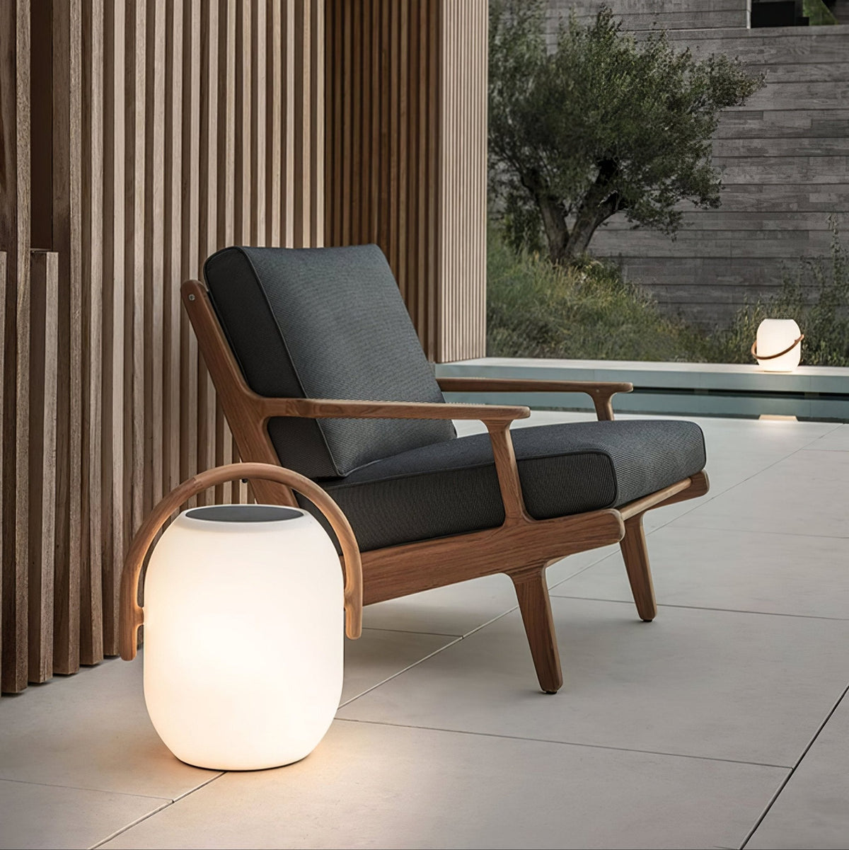 Lanterne solaire de jardin verre dépoli et bois – Noria — vue de dessous
