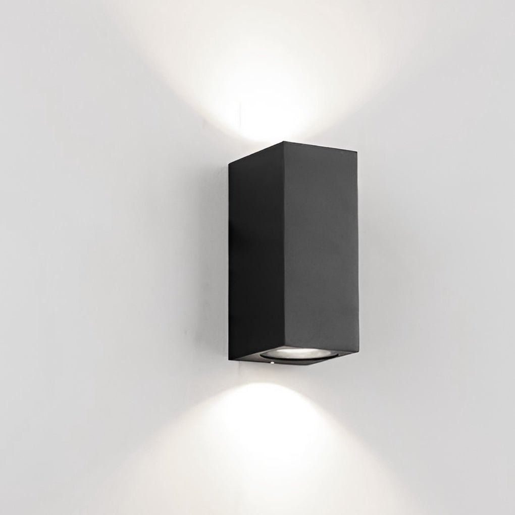 Applique murale extérieure LED 6W aluminium et acrylique IP65 — mise en situation dans la pièce