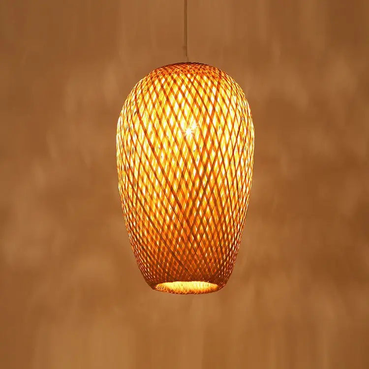 Suspension en bambou tressé forme goutte 36 cm – Éméa — vue de face