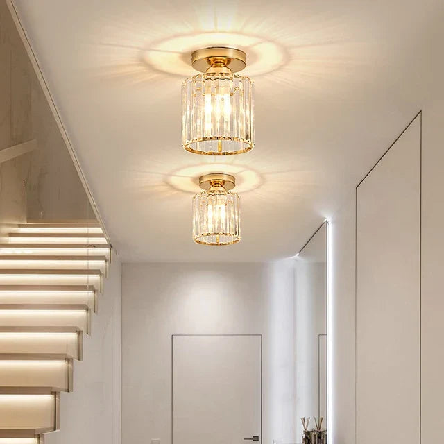 Plafonnier compact en cristal taillé et métal – Aurélia — détail du système de fixation (3)