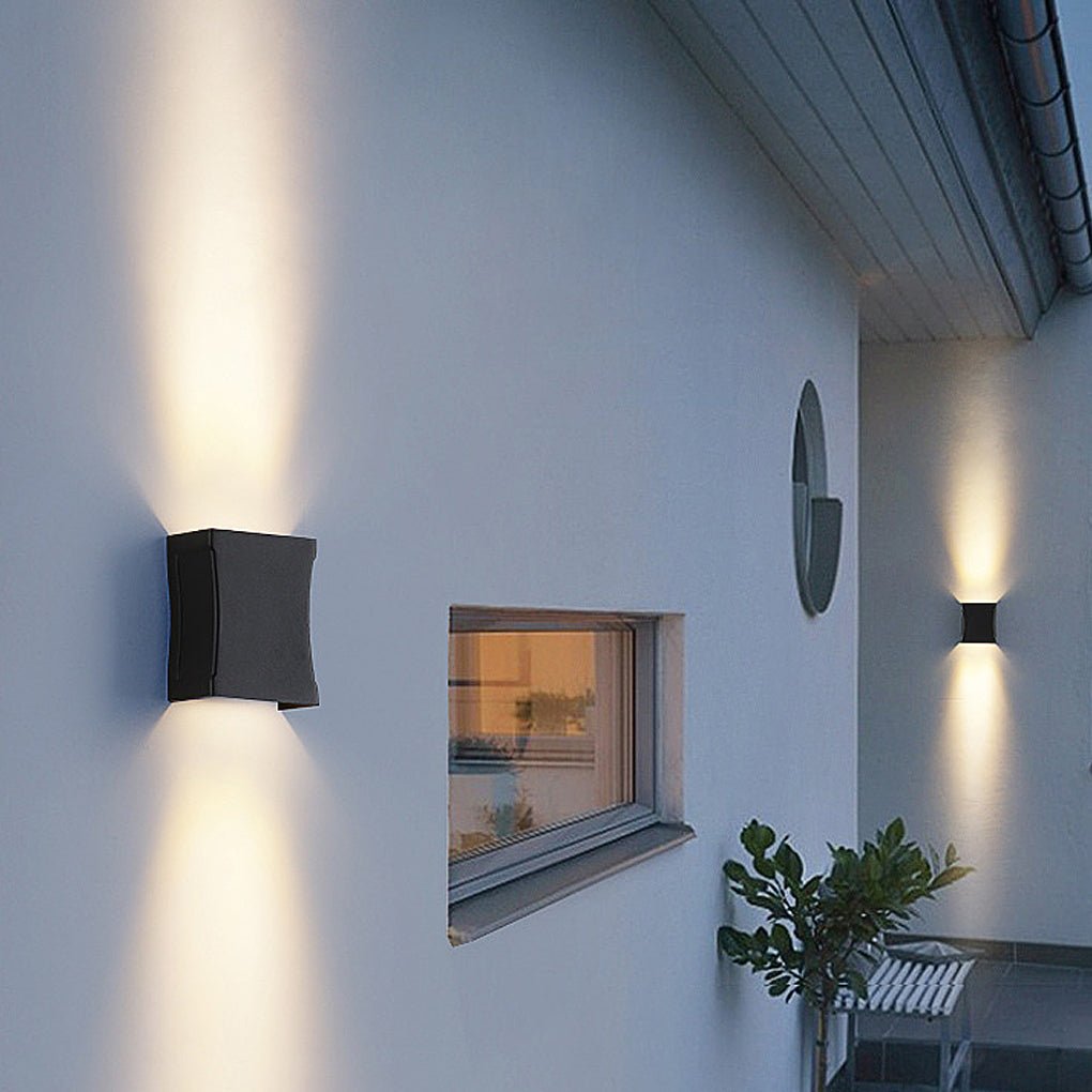 Applique murale extérieure LED haut et bas IP65 – 8 W — détail de la finition