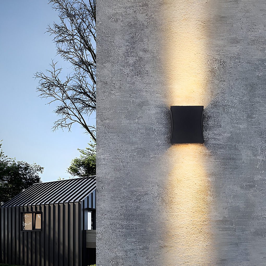 Applique murale extérieure LED haut et bas IP65 – 8 W — vue de profil