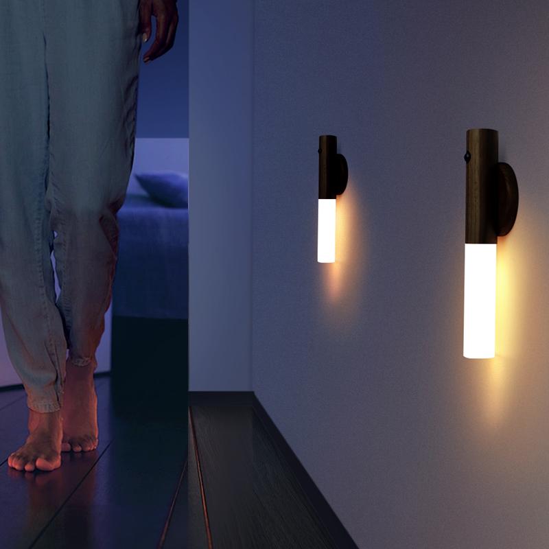 Lampe d'appoint magnétique en bois à détecteur – LightSence — vue de face