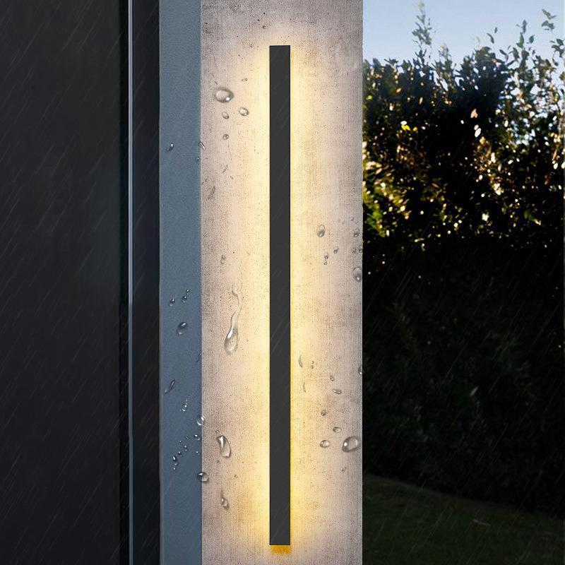 Applique murale extérieure LED linéaire fine aluminium IP65 — vue de trois quarts