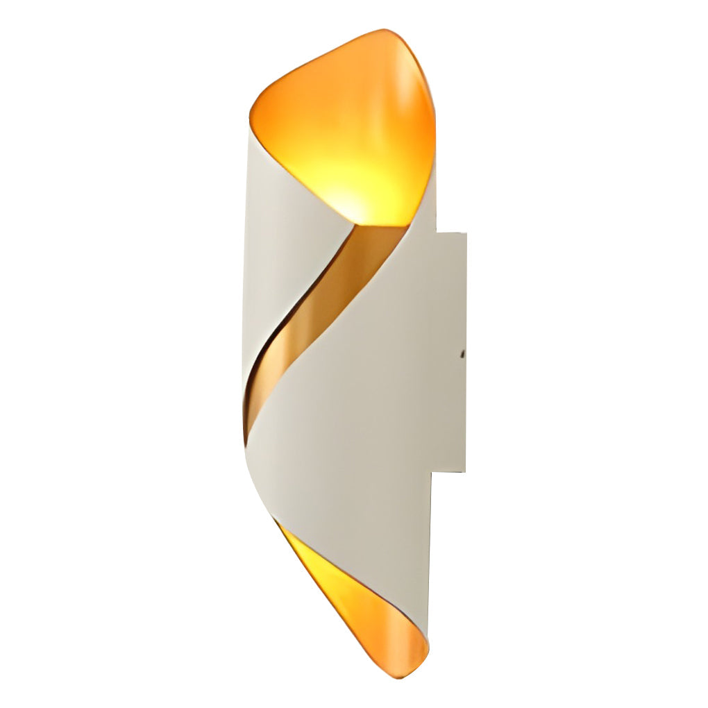 Applique murale extérieure LED linéaire fer et PMMA dimmable — détail du système de fixation