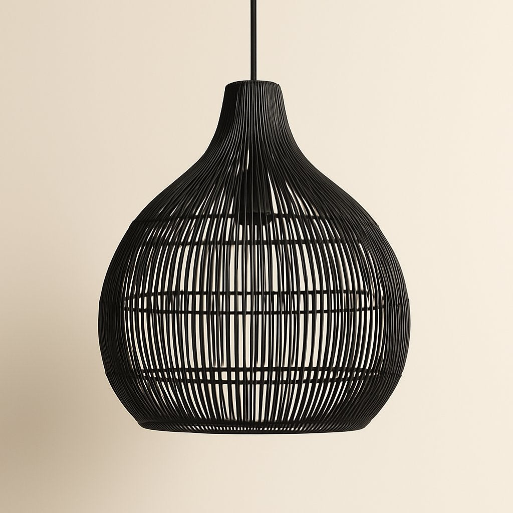 Suspension en bambou tressé ondulé beige ou noir – Lunéa — détail du système de fixation