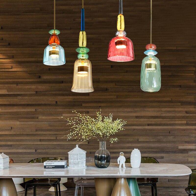 Suspension en verre teinté coloré style nordique – Illumy — vue de trois quarts