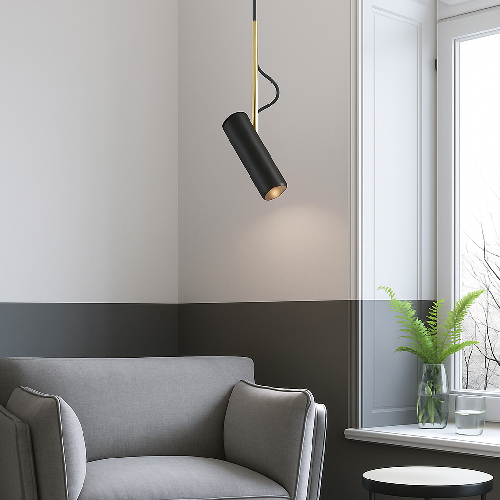 Suspension spot orientable en aluminium 20 x 20 cm – tige dorée — vue de trois quarts