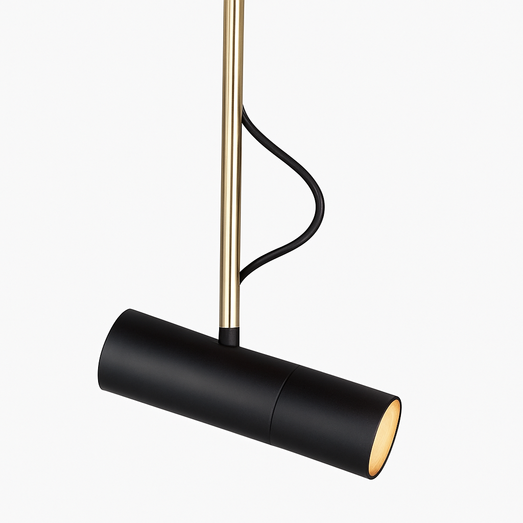 Suspension spot orientable en aluminium 20 x 20 cm – tige dorée — allumé en situation
