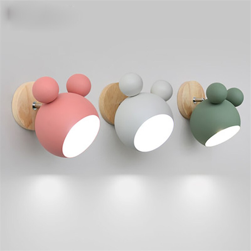Applique murale LED 3000K en métal et verre – LumiCasa — vue de trois quarts