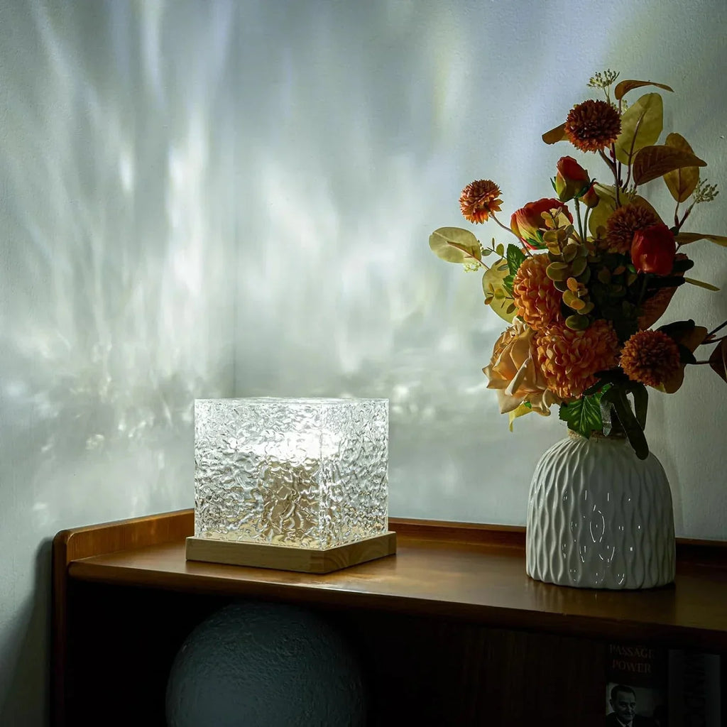 Projecteur d'ambiance effet vagues 16 couleurs, USB – AquaGlow — vue de trois quarts